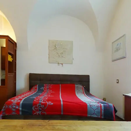 Gewoelbezimmer Am Marktplatz Gmunden Buitenkant foto